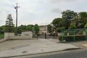 八王子市立中山中学校