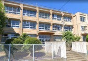 八王子市加住中学校